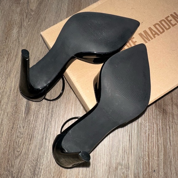 Steve Madden Black Patent Stiletto/Pump Heels - NWT - Picture 7 of 9